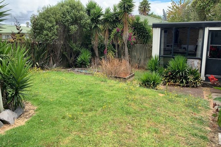 Photo of property in 28 Lincoln Road, Manurewa East, Auckland, 2102
