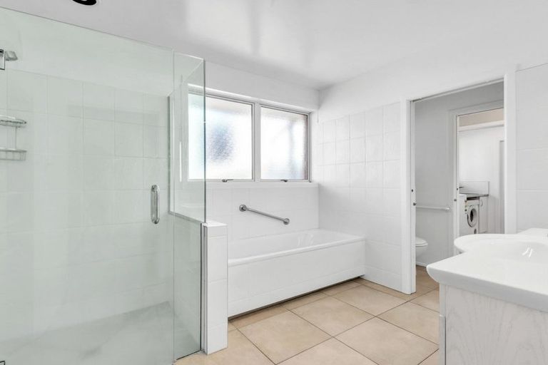 Photo of property in 14 Hanrahan Street, Upper Riccarton, Christchurch, 8041