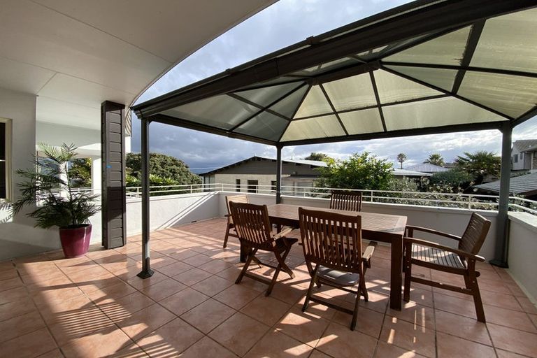 Photo of property in 221 Papamoa Beach Road, Papamoa Beach, Papamoa, 3118