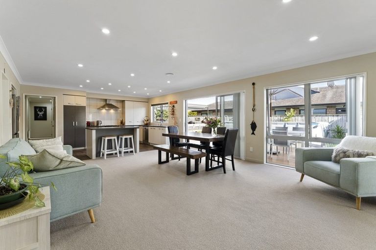 Photo of property in 44 Kotuku Drive, Paraparaumu Beach, Paraparaumu, 5032