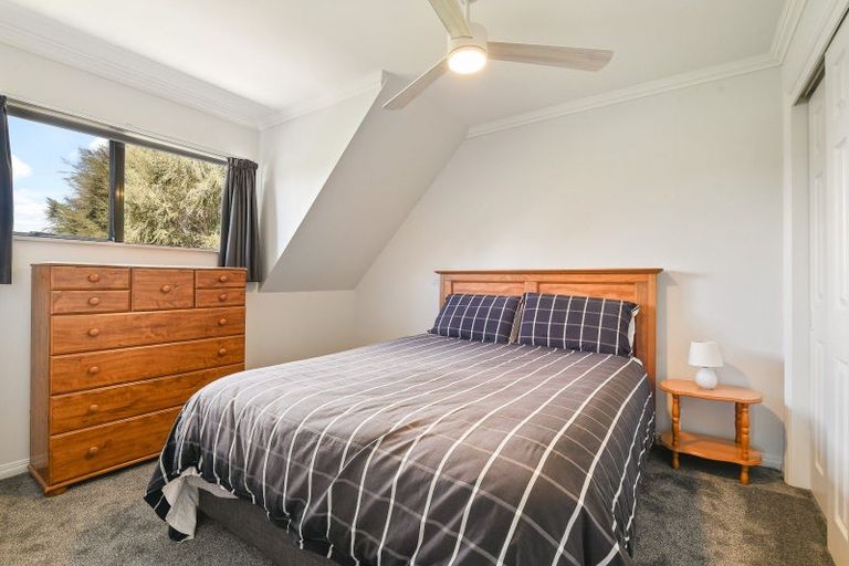 Photo of property in 8 Raukura Place, Koutu, Rotorua, 3010