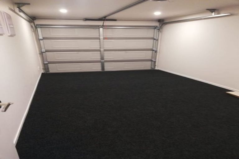 Photo of property in 4035c Great North Road, Glen Eden, Auckland, 0602