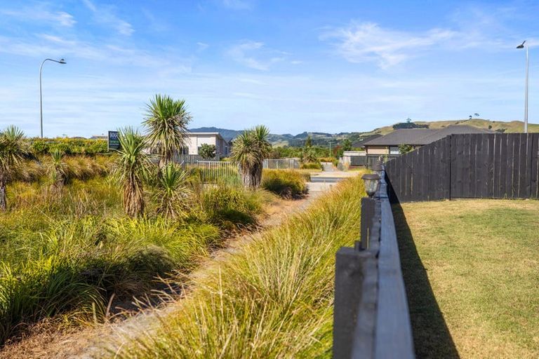 Photo of property in 28 Farrier Street, Papamoa, 3118