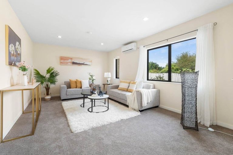 Photo of property in 29b Edgewater Drive, Pakuranga, Auckland, 2010