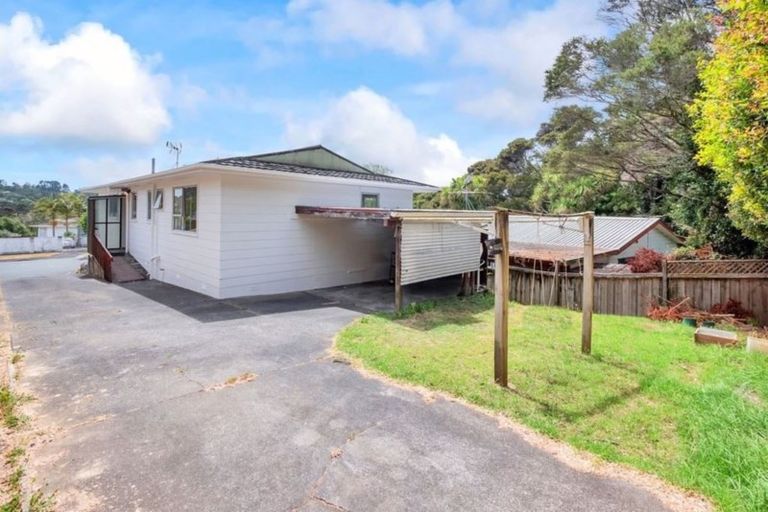 Photo of property in 1/7 Classic Grove, Bayview, Auckland, 0629