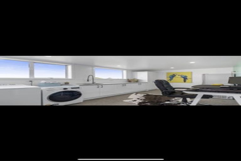 Photo of property in 15 Green Island Bush Road, Blackhead, Dunedin, 9076