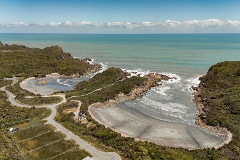 Photo of property in 8 Powell Place, Charleston, Cape Foulwind, 7892