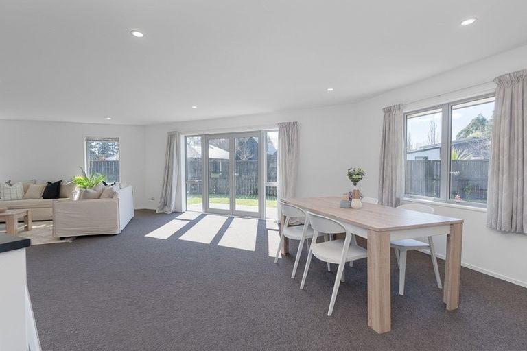 Photo of property in 37 Dunlops Crescent, Bottle Lake, Christchurch, 8083