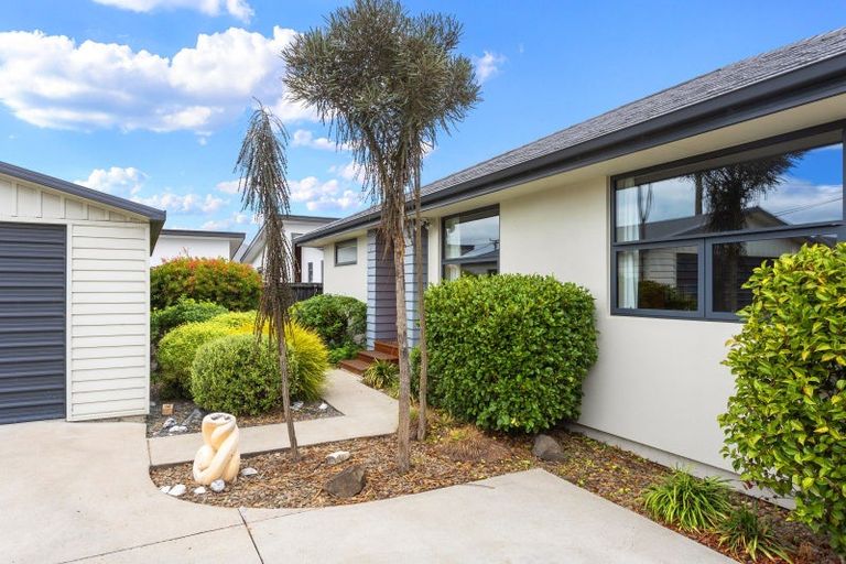 Photo of property in 33 Willryan Avenue, New Brighton, Christchurch, 8083