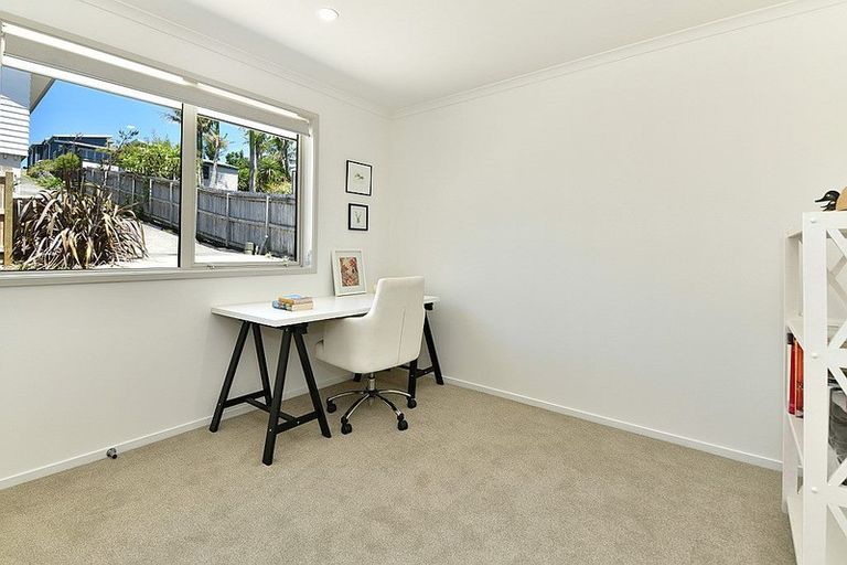 Photo of property in 966b Whangaparaoa Road, Manly, Whangaparaoa, 0930