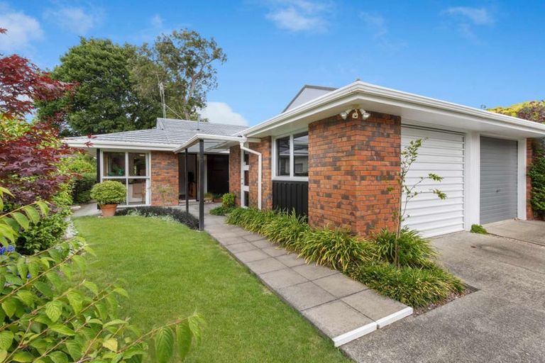 Photo of property in 11 Seaton Court, Hokowhitu, Palmerston North, 4410