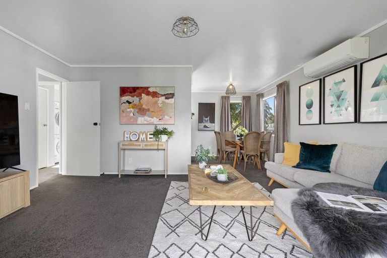 Photo of property in 3 Iris Place, Clendon Park, Auckland, 2103