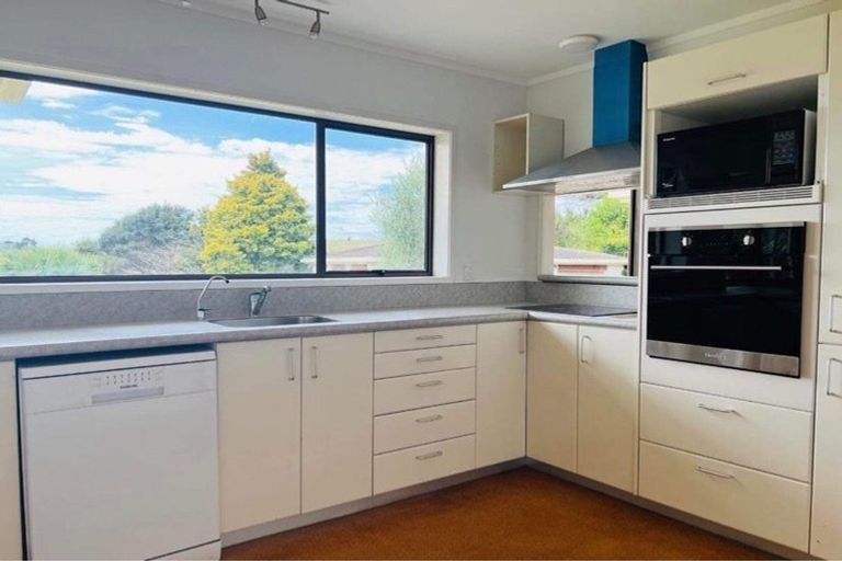 Photo of property in 1 Okura River Road, Okura, Albany, 0792