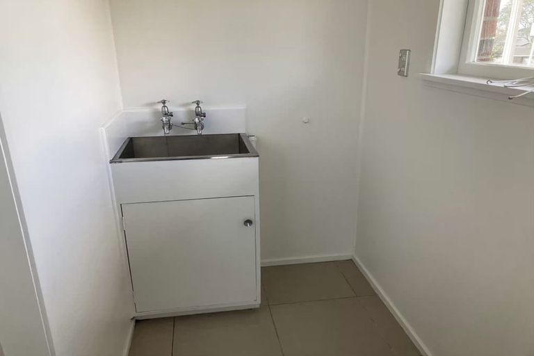 Photo of property in 1/238 Onewa Road, Birkenhead, Auckland, 0626