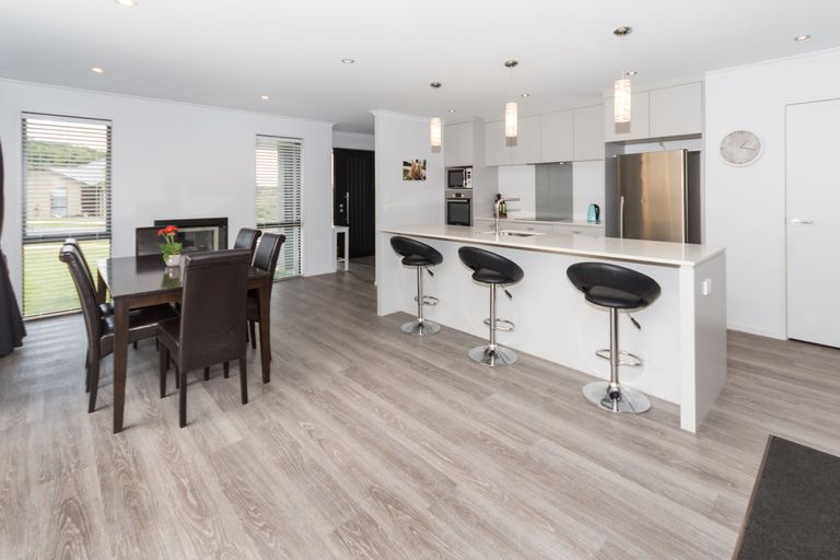 Photo of property in 11 Westmuir Crescent, Pokeno, 2402