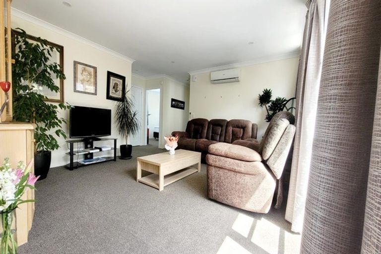 Photo of property in 61 Morere Street, Titahi Bay, Porirua, 5022