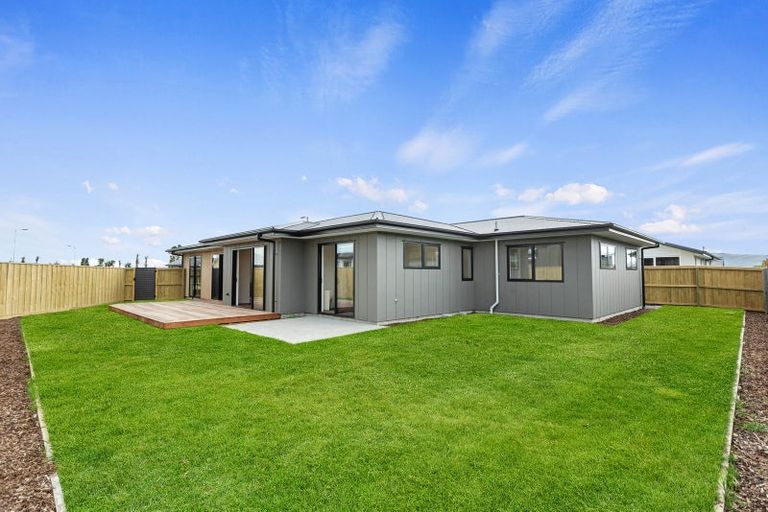 Photo of property in 21 Longfields Road, Lincoln, 7608