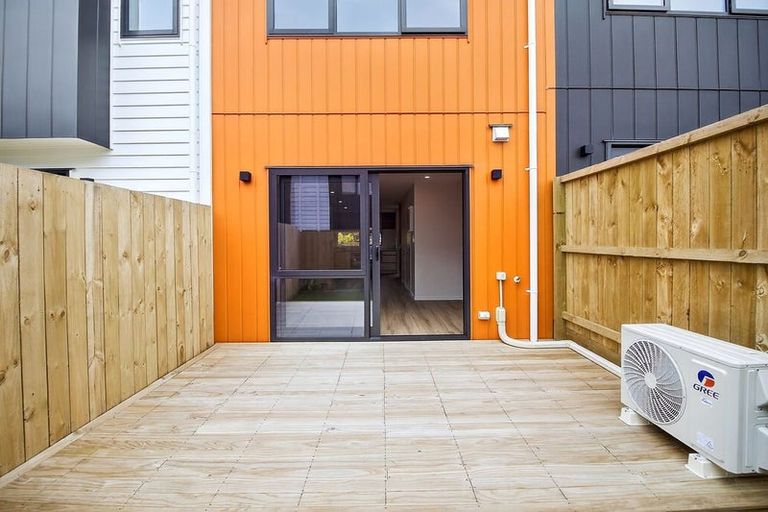 Photo of property in 3/85 Jaemont Avenue, Te Atatu South, Auckland, 0610