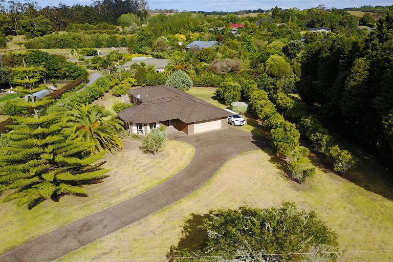 Photo of property in 28 Shepherd Road, Kerikeri, 0230
