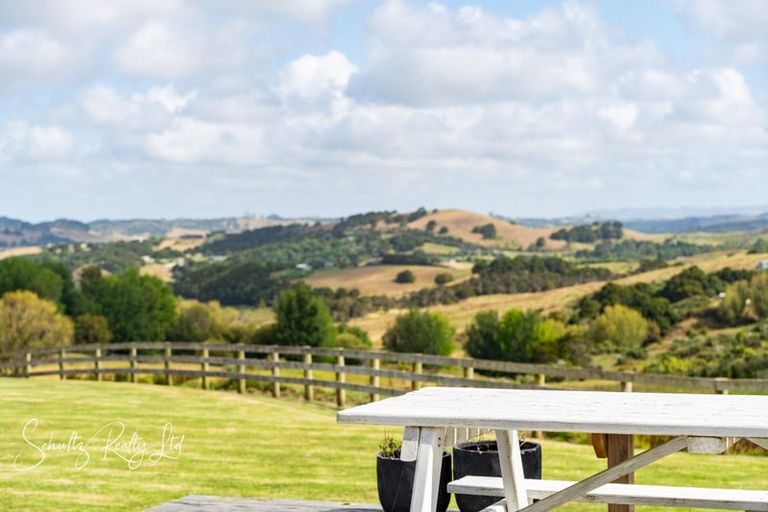 Photo of property in 918 Oneriri Road, Kaiwaka, 0573