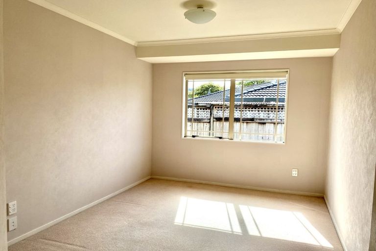 Photo of property in 14 Darimouth Place, Albany, Auckland, 0632