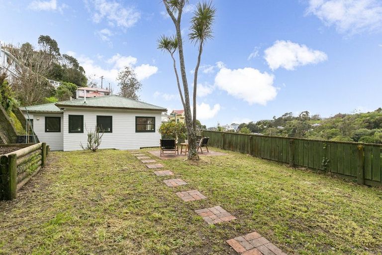 Photo of property in 7 Mortimer Terrace, Aro Valley, Wellington, 6021