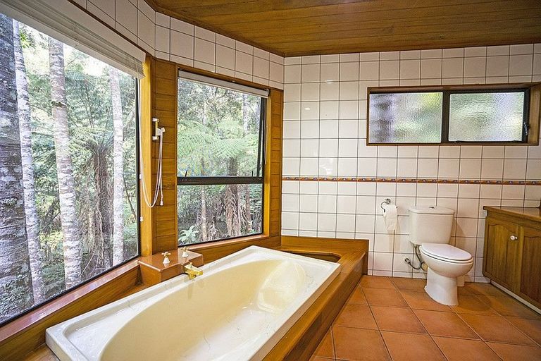 Photo of property in 37 Homewood Place, Chatswood, Auckland, 0626