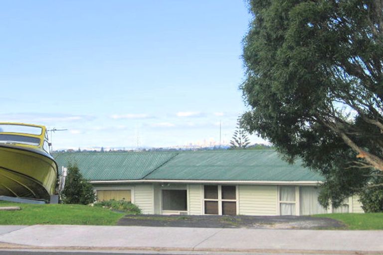 Photo of property in 10 Hartley Terrace, Massey, Auckland, 0614