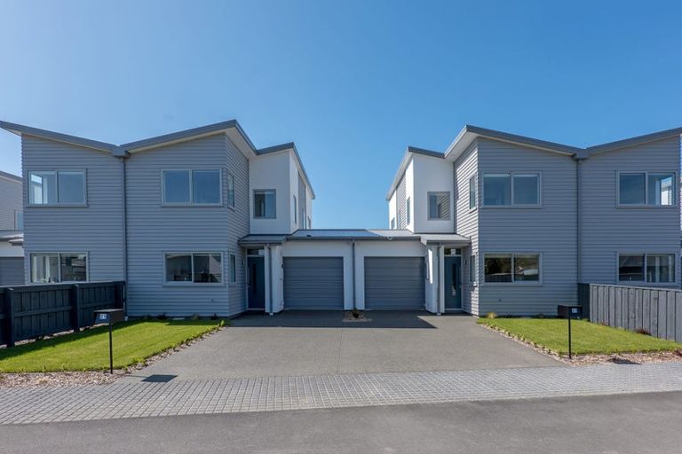 Photo of property in 21 Kakapo Lane, Redwood, Christchurch, 8051