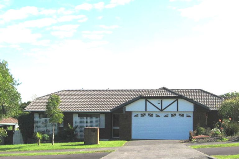 Photo of property in 13 Meadowland Drive, Somerville, Auckland, 2014