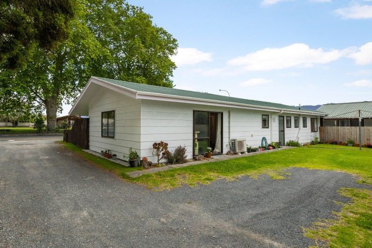 Photo of property in 22a Beach Road, Katikati, 3129