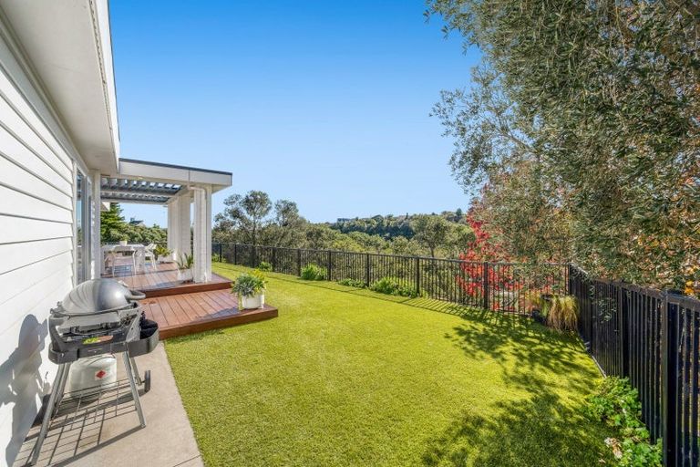 Photo of property in 1/13 Estelle Place, Farm Cove, Auckland, 2012