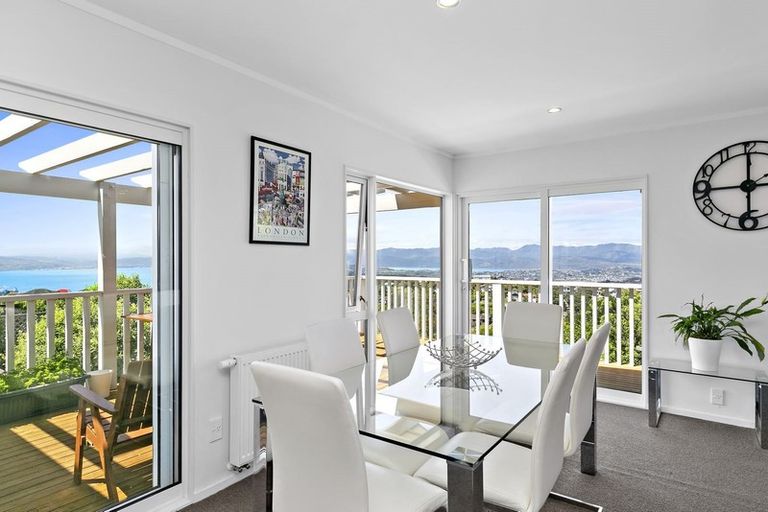 Photo of property in 47 Ashton Fitchett Drive, Brooklyn, Wellington, 6021