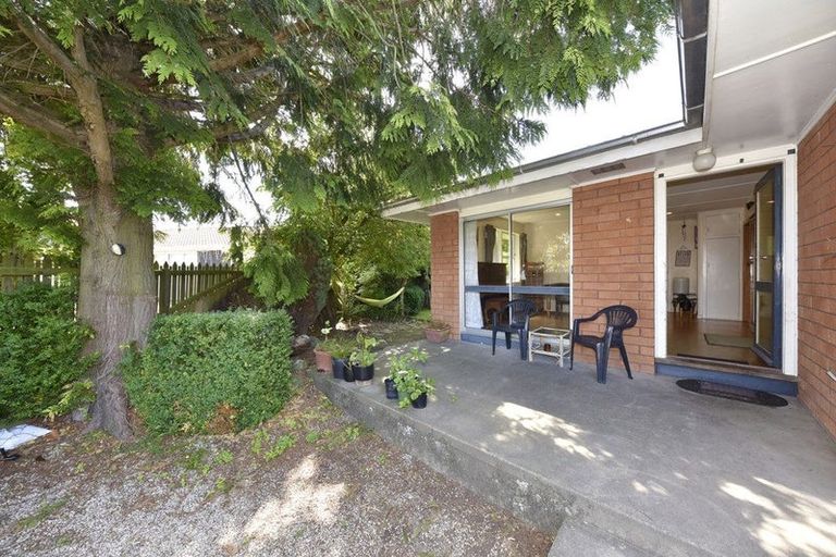 Photo of property in 24 La Perouse Place, Northcote, Christchurch, 8052