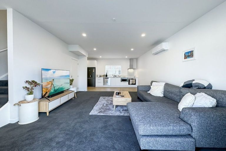 Photo of property in 29/30 Adventure Drive, Whitby, Porirua, 5024