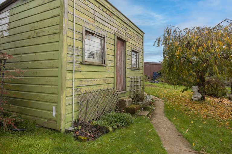 Photo of property in 16 Wellington Street, Enfield, Oamaru, 9491