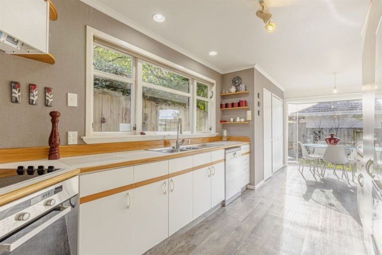 Photo of property in 43 Manapouri Crescent, Hokowhitu, Palmerston North, 4410