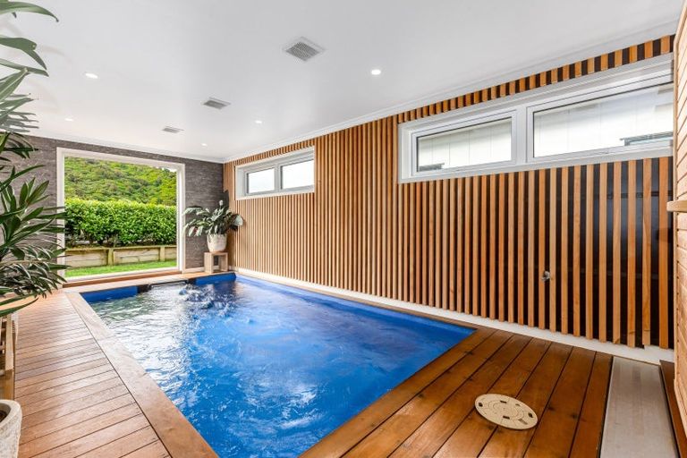 Photo of property in 3 Ramarama Lane, Crofton Downs, Wellington, 6035