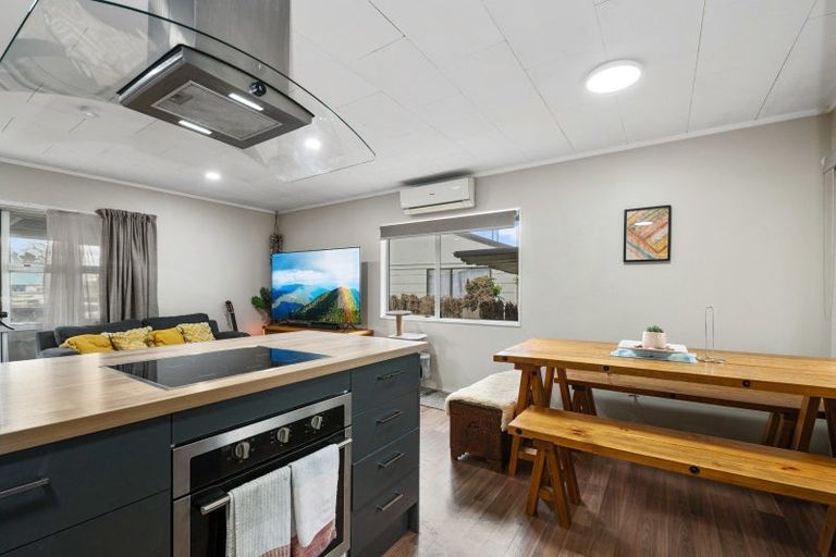 Photo of property in 14a Aspen Place, Owhata, Rotorua, 3010