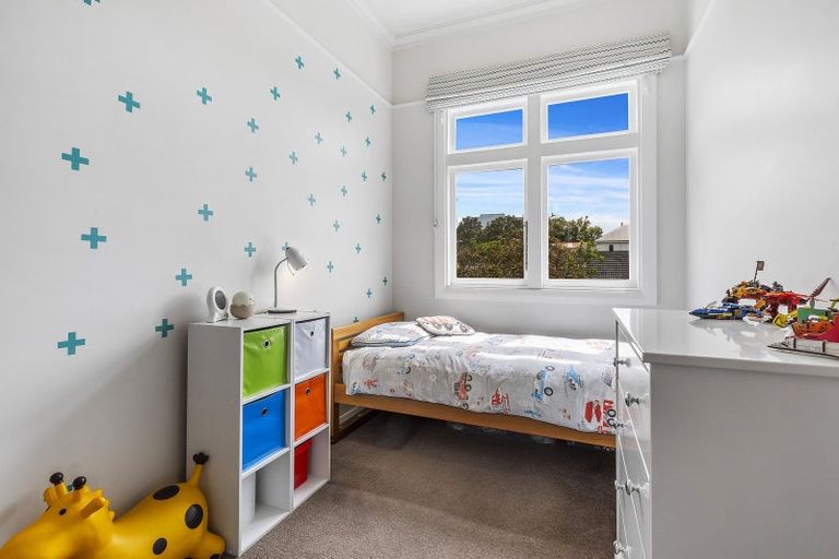 Photo of property in 44 Tarawera Road, Johnsonville, Wellington, 6037