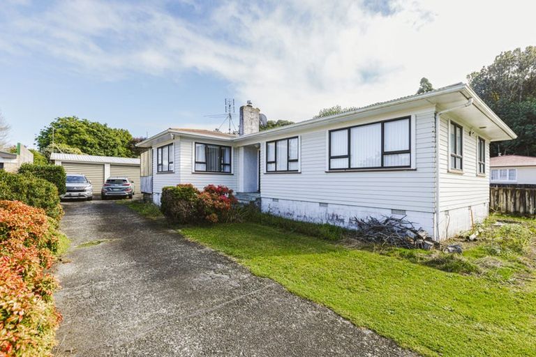 Photo of property in 383 Great South Road, Opaheke, Papakura, 2113