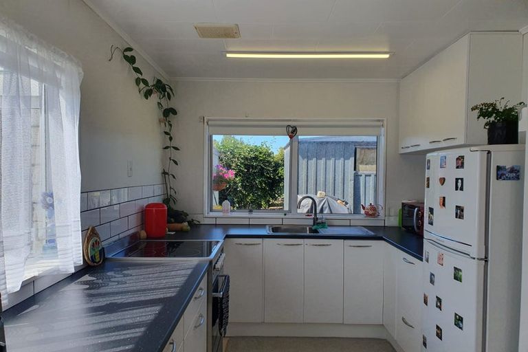 Photo of property in 13c Hussey Street, Waverley, 4510