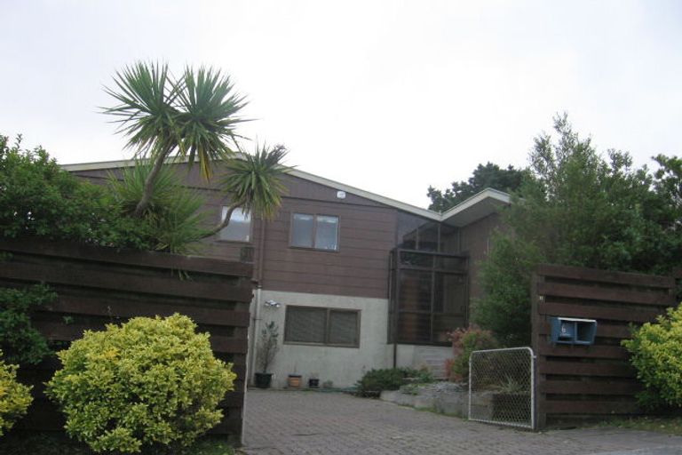 Photo of property in 6 Tortola Crescent, Grenada Village, Wellington, 6037