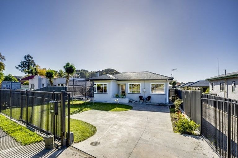 Photo of property in 91 Puketapu Road, Taradale, Napier, 4112
