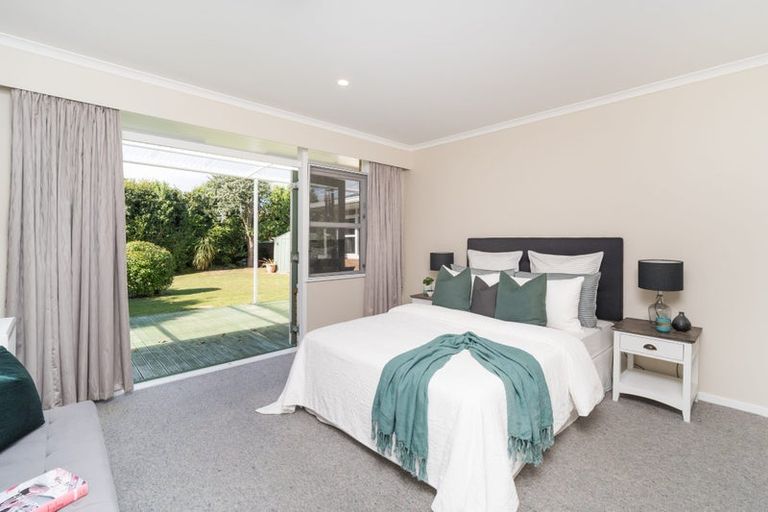 Photo of property in 65 Wikiriwhi Crescent, Awapuni, Palmerston North, 4412
