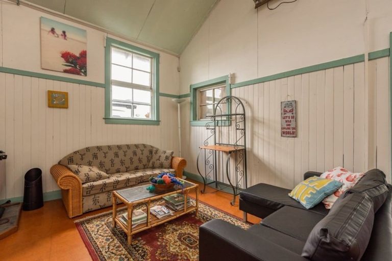 Photo of property in 84 Moana Street, Otaki Beach, Otaki, 5512