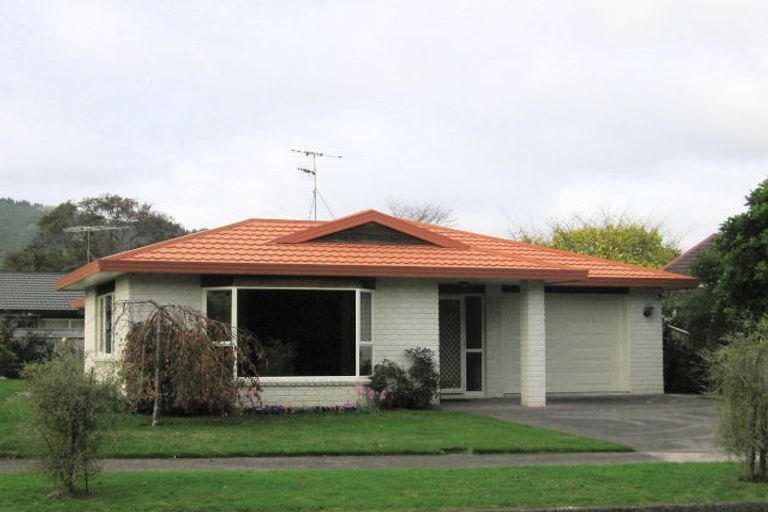 Photo of property in 76 Rimu Street, Waikanae, 5036