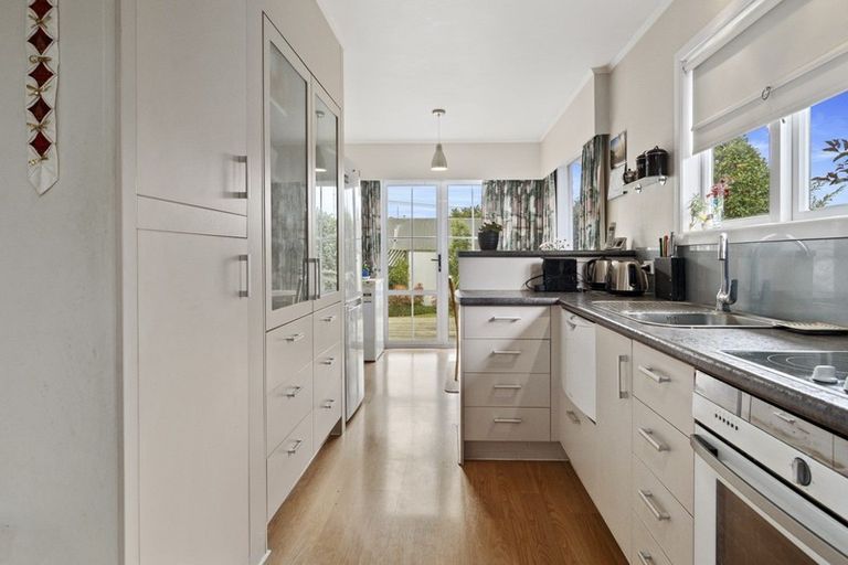 Photo of property in 131 Otumoetai Road, Brookfield, Tauranga, 3110