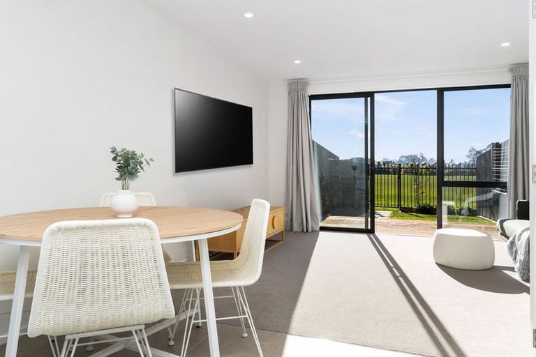 Photo of property in 9 Malaga Crescent, Harewood, Christchurch, 8051