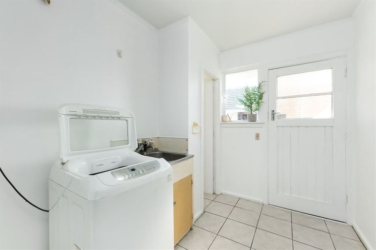 Photo of property in 1/128 Halswell Road, Hillmorton, Christchurch, 8025